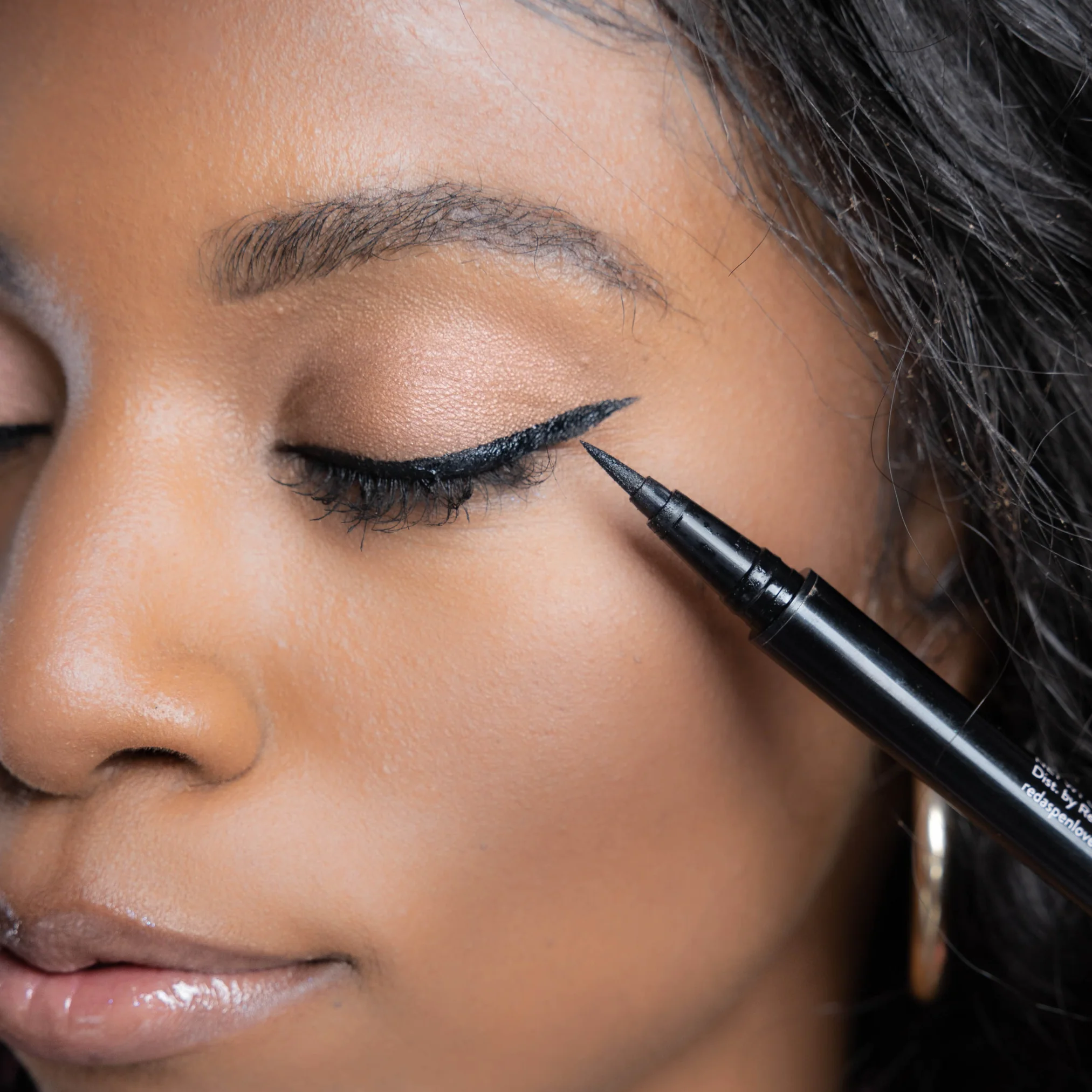 Lucy’s Lash Pen - Image 2