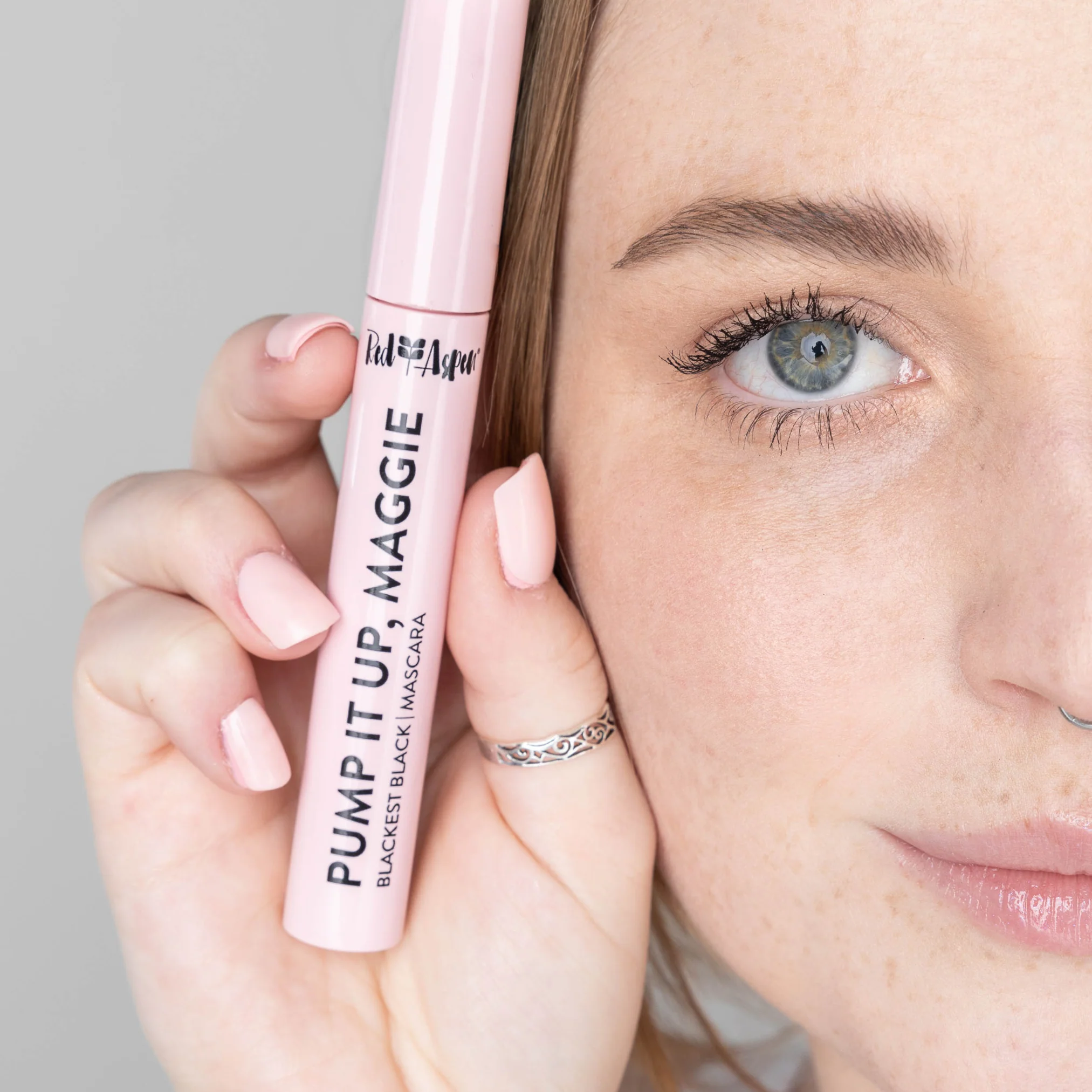 Pump It Up Maggie Mascara - Image 13